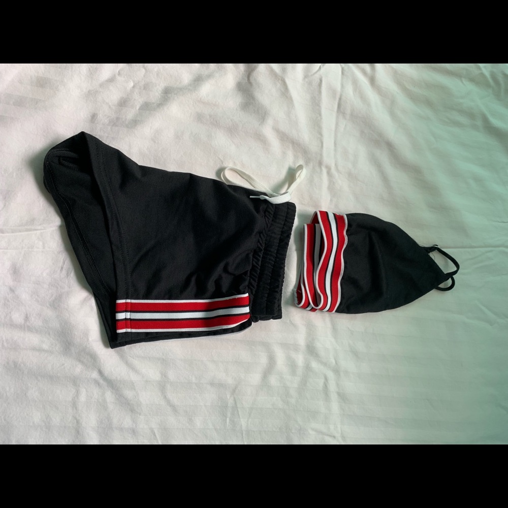 Two piece set - Picture 3 of 3